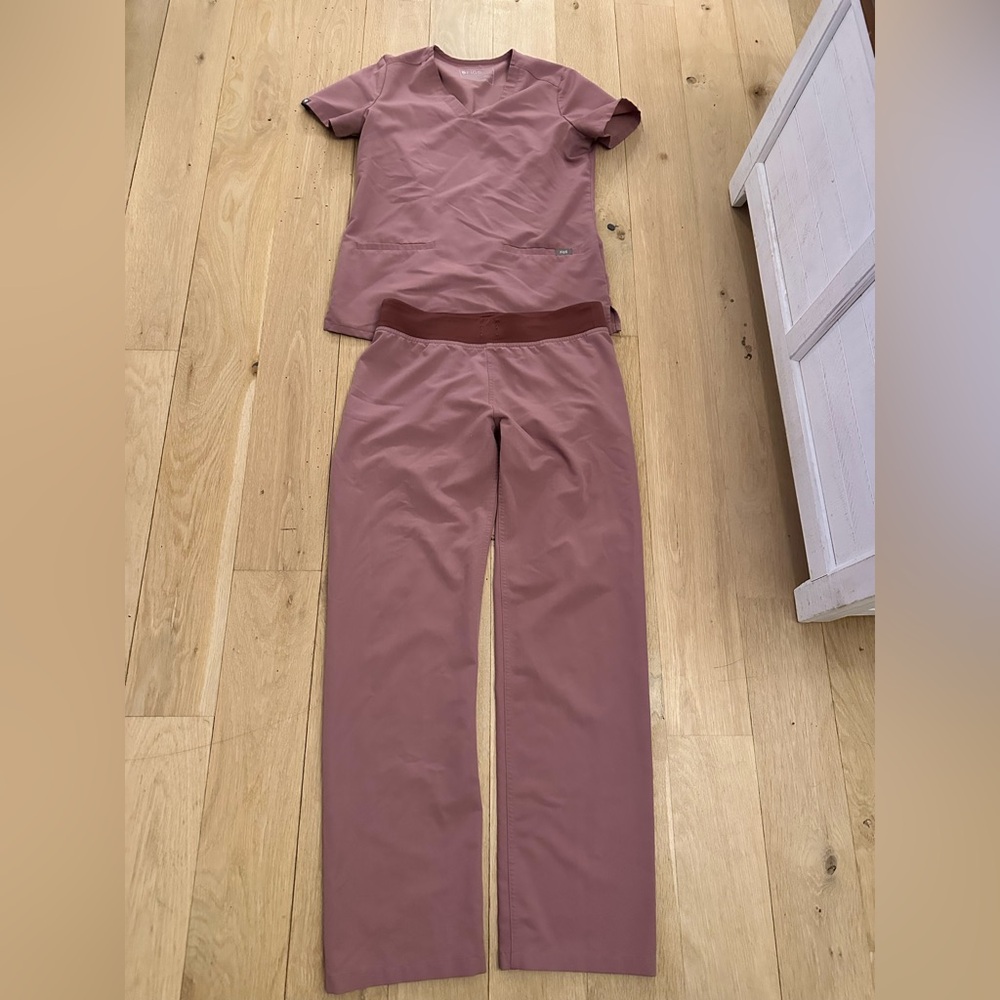 Figs pink mauve
